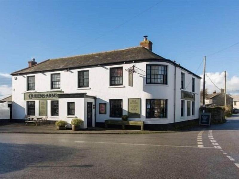 The Queens Arms - carbon neutral hotel in Helston