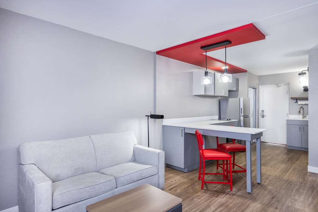 Hawthorn Extended Stay by Wyndham Wichita Airport - photo 26