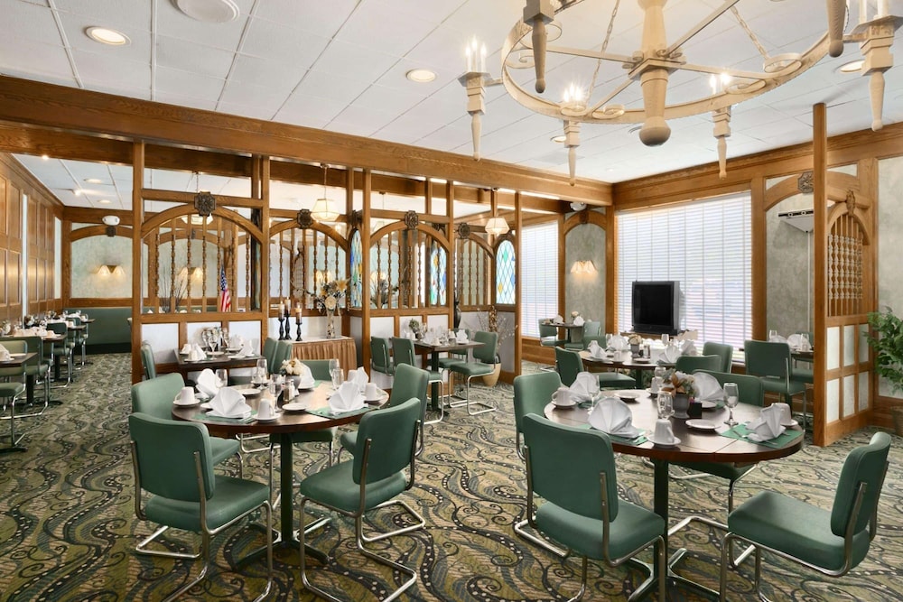 Ramada by Wyndham Washington - photo 16