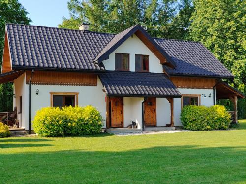 Chaty Gajowego w Bieszczadach — 4-Star Luxury Hotel in Bukowiec, Poland