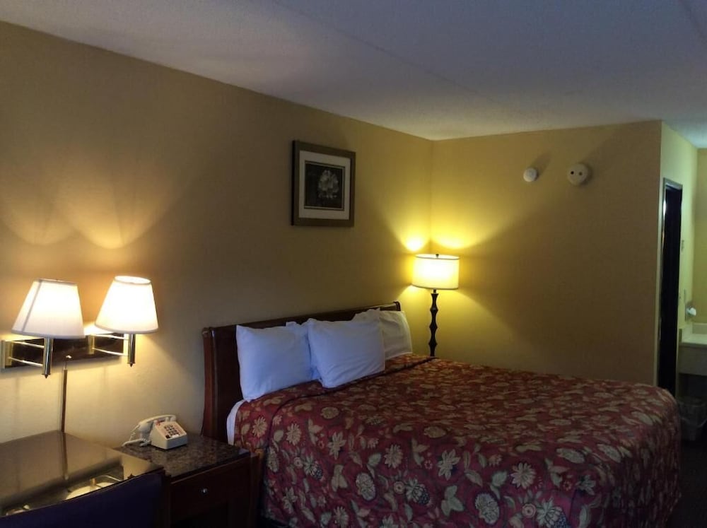 Days Inn by Wyndham York Alabama - photo 14