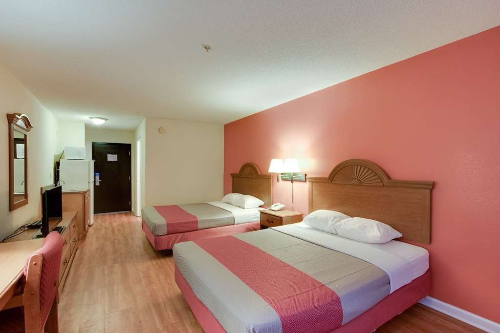 Motel 6 Hinesville GA - photo 18