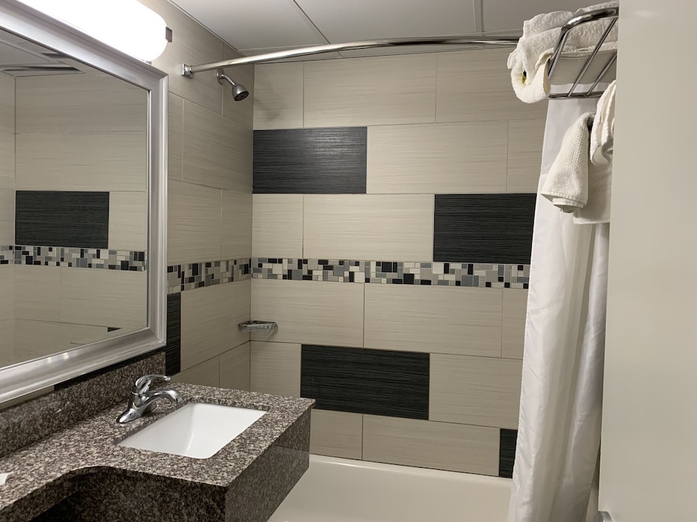 Red Carpet Inn Elmwood Park - photo 25
