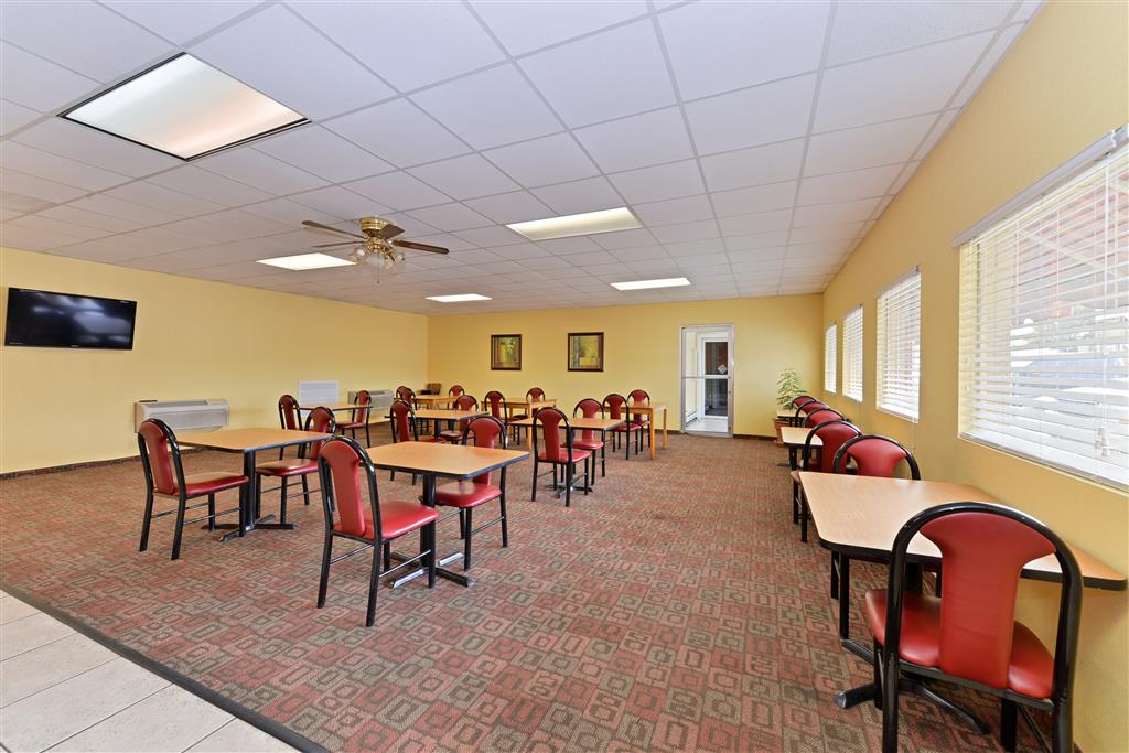 Americas Best Value Inn Tulsa at I 44 - photo 34