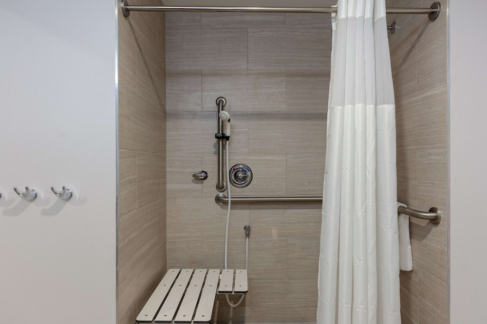 Hampton Inn Wetumpka - photo 30