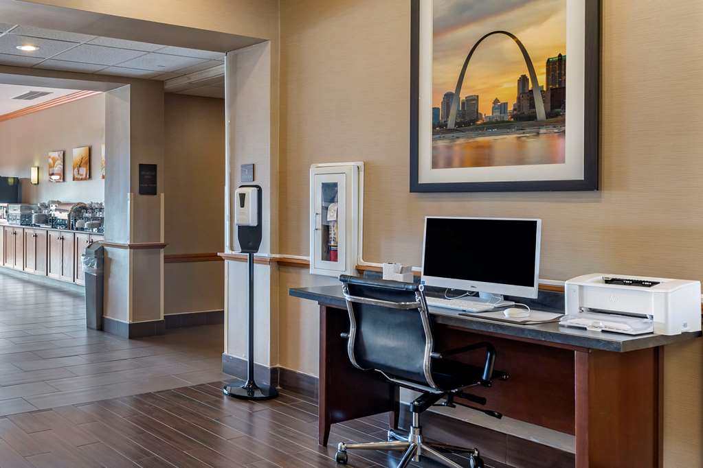 Comfort Inn & Suites Greenville I 70 - photo 32
