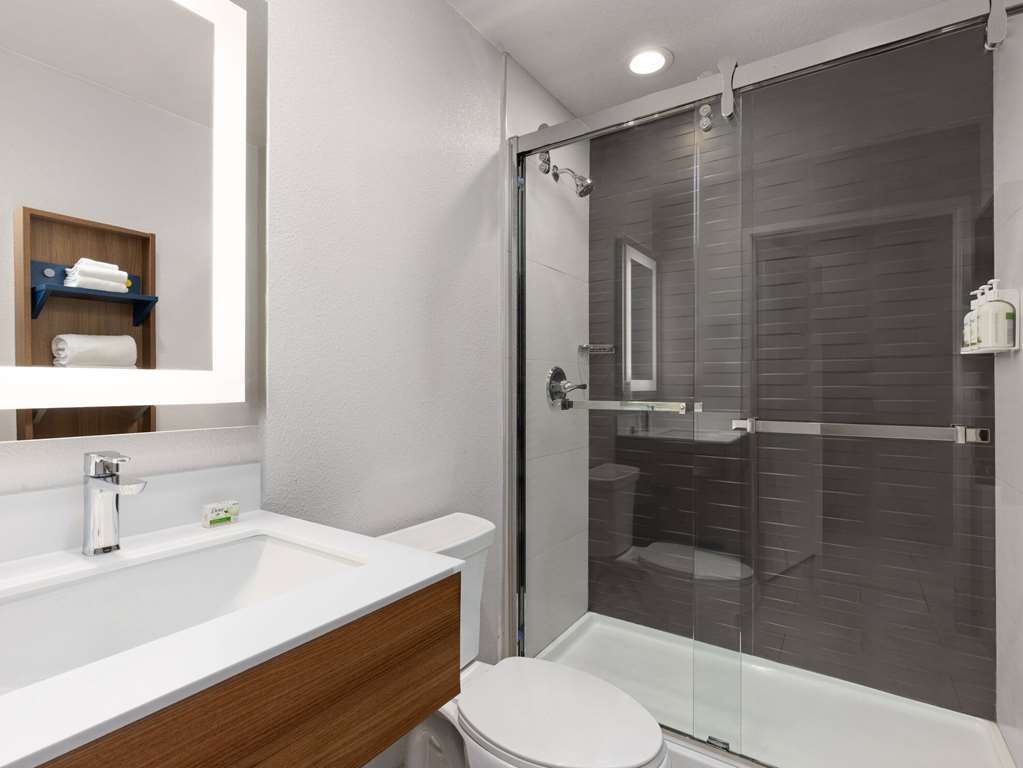 Microtel Inn & Suites by Wyndham Tracy - photo 29