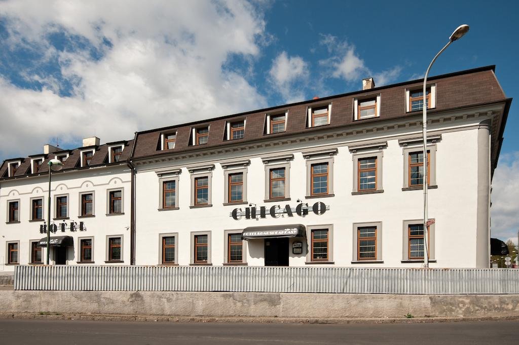 Hotel Chicago — hotel in Chomutov