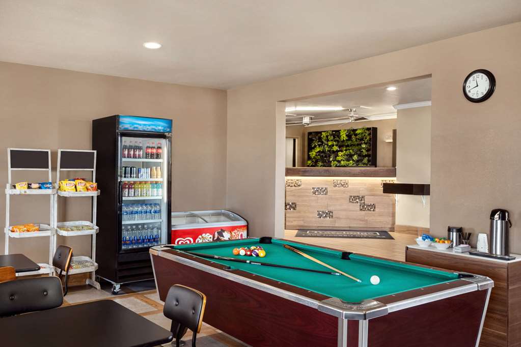 Travelodge by Wyndham Lake Havasu - photo 6