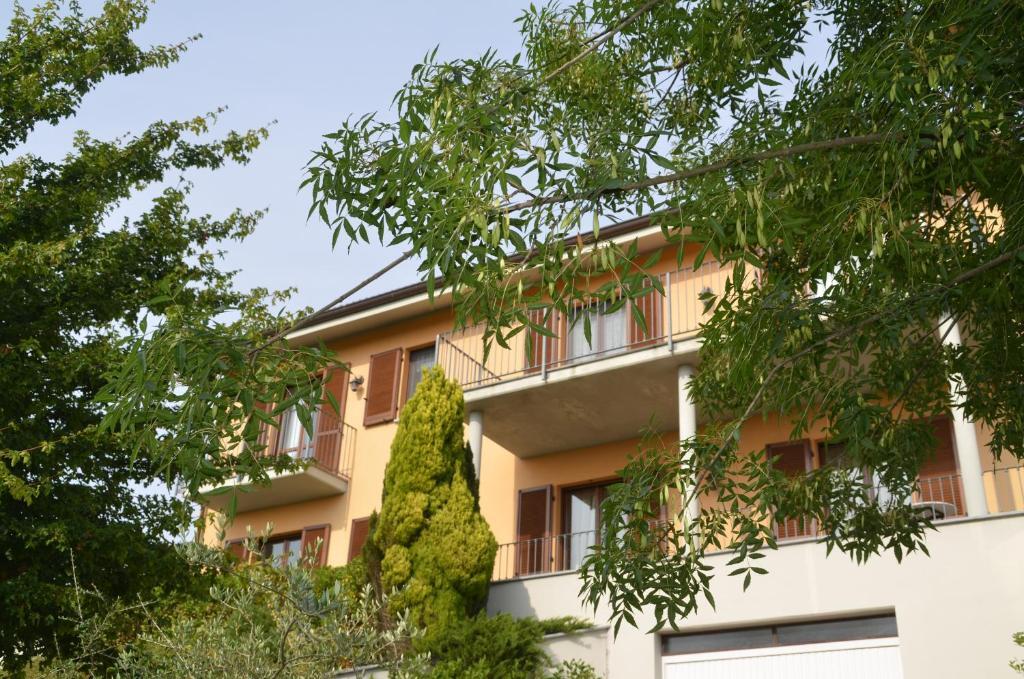 Villa Patrizia — 4-Star Luxury Hotel in Moncalvo, Italy