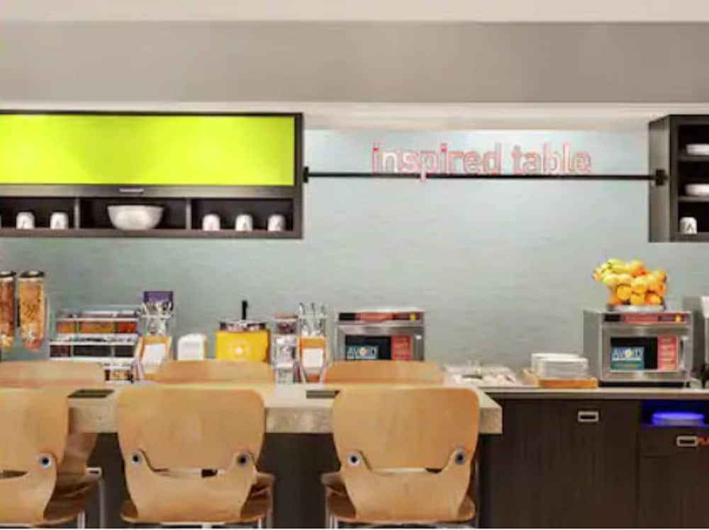Home2 Suites by Hilton Woodbridge Potomac Mills - photo 33