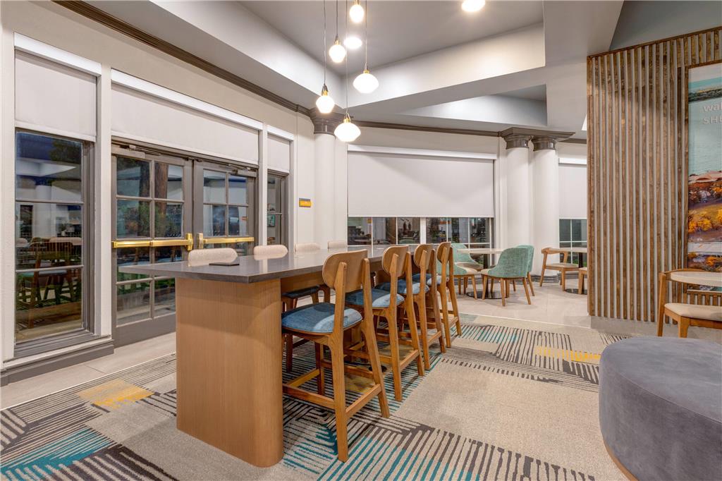 La Quinta Inn & Suites by Wyndham Sherman - photo 12