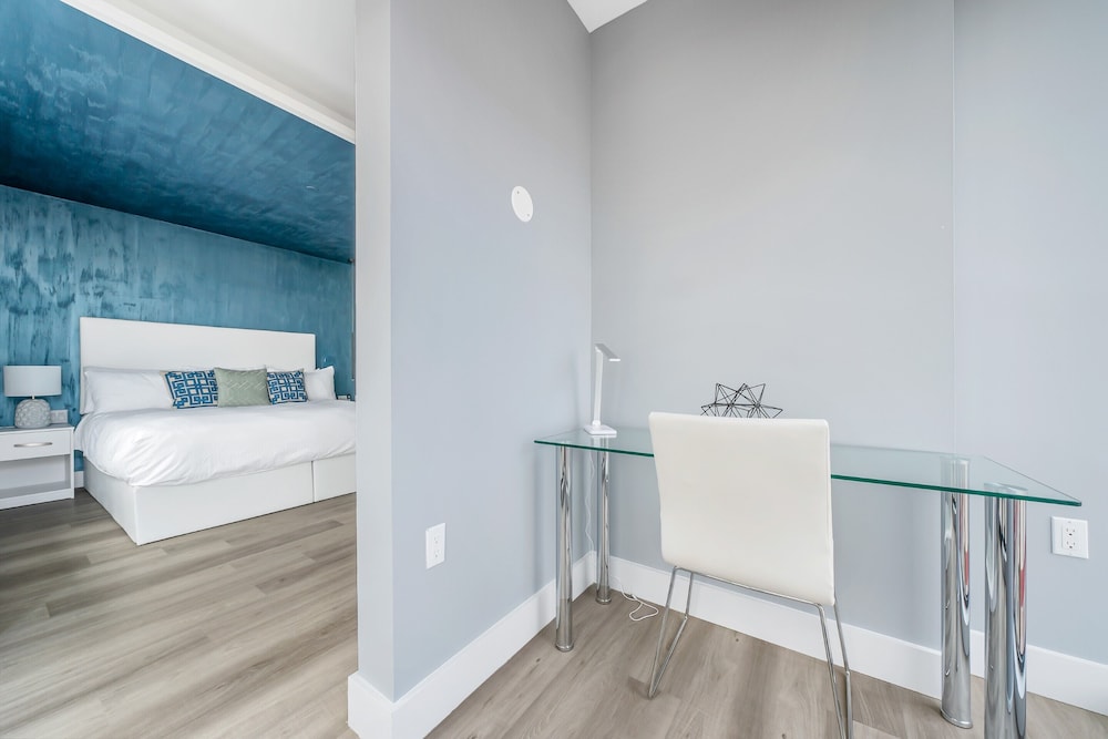 Global Luxury Suites at The Arches - photo 85