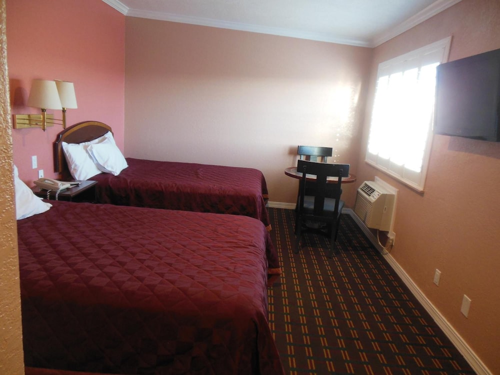 Sealamp Inn - photo 18