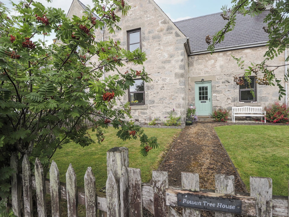 Rowan Tree House — 4-Star Luxury Hotel in Brora, United Kingdom