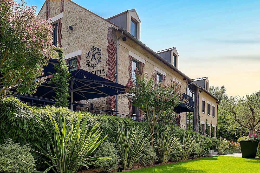 Amicitia — hotel in L'isle-Adam