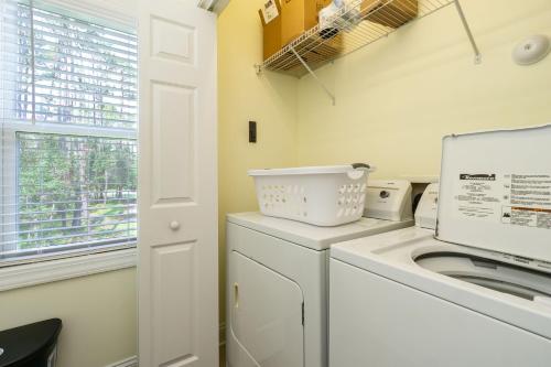 Southern Charm by Oak Island Accommodations - photo 17