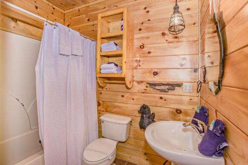 Beary Cozy Hot Tub Fireplace Free attraction Tickets - photo 10