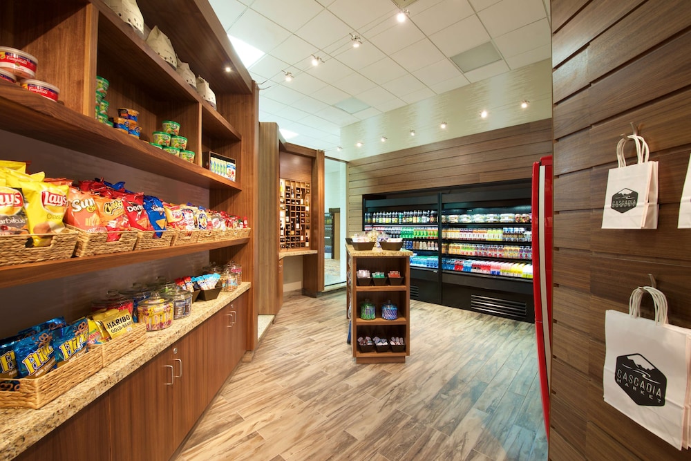 Embassy Suites by Hilton Portland Tigard - photo 59