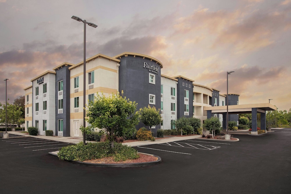 Fairfield Inn Suites By Marriott Oakland Hayward — Hayward