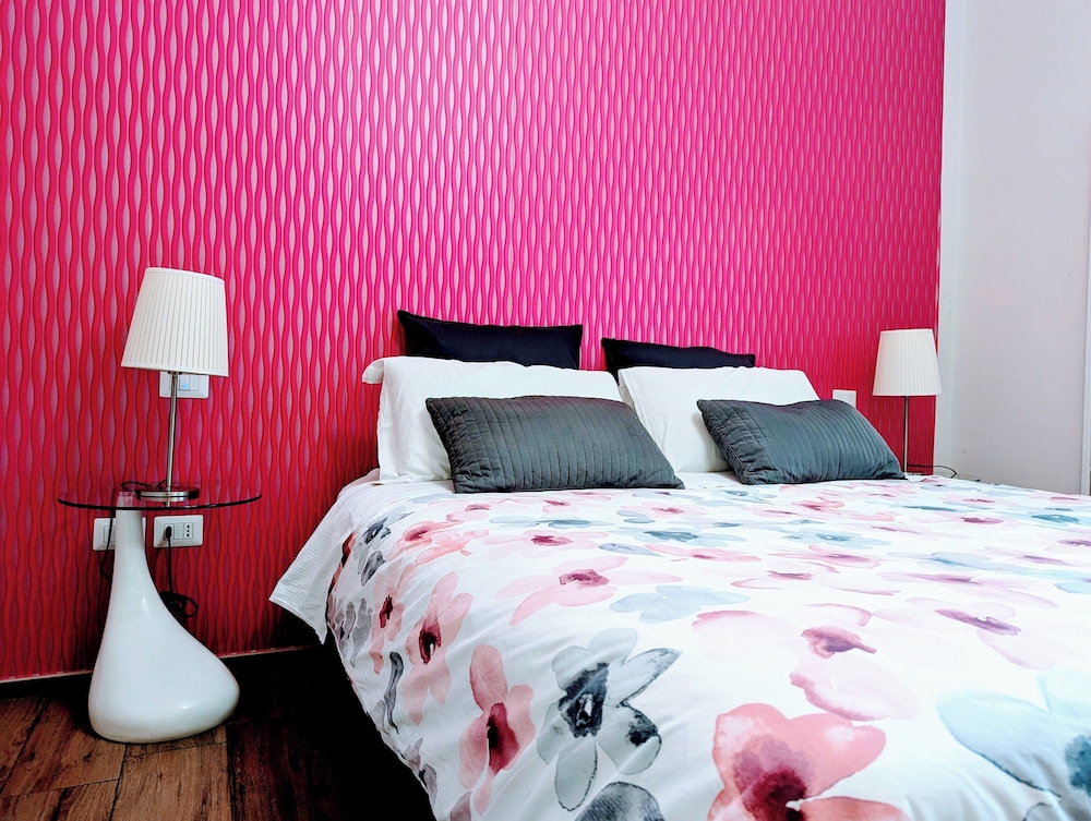 Gia'Notte BB Salerno Centro — 4-Star Luxury Hotel in Salerno, Italy