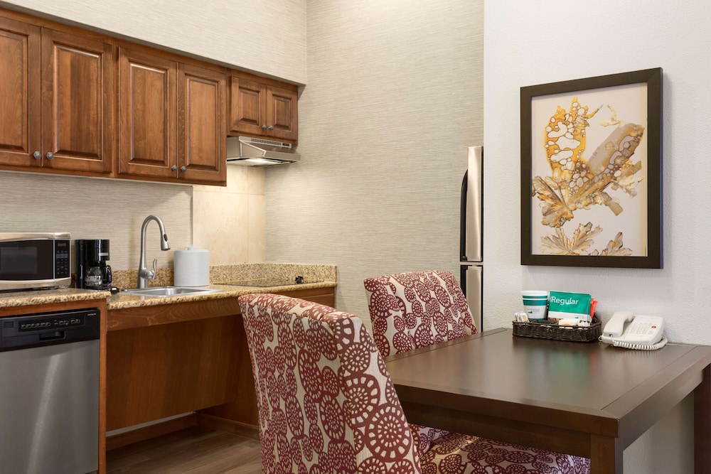 Homewood Suites by Hilton Fargo - photo 19