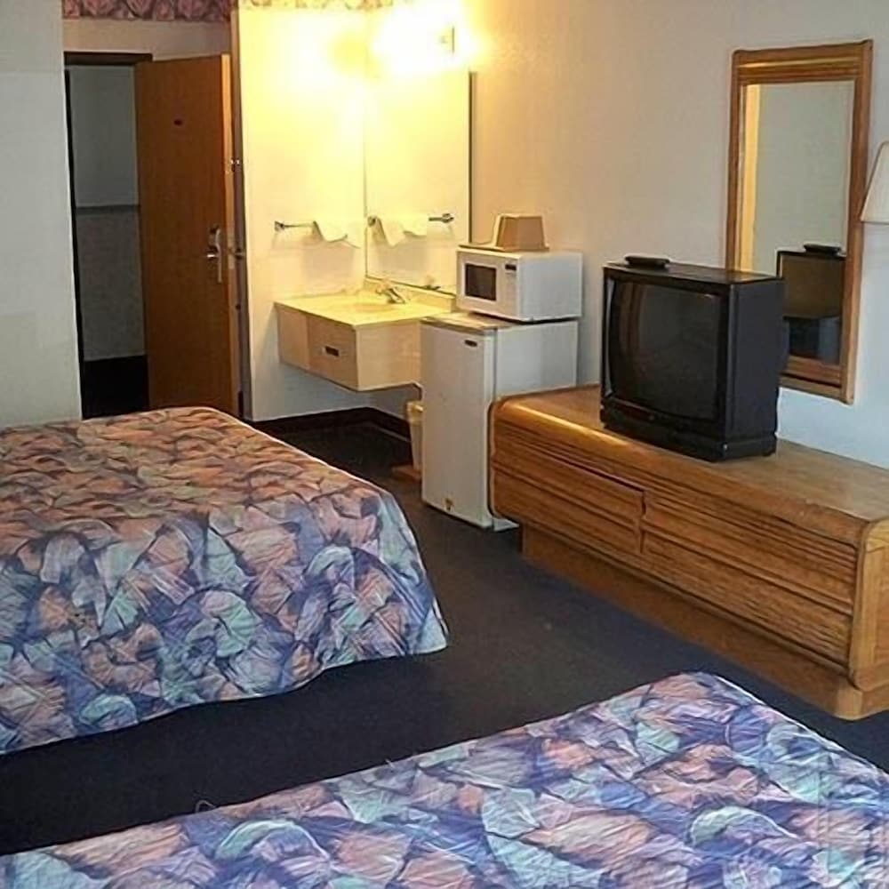 Economy Inn Wentzville - photo 7