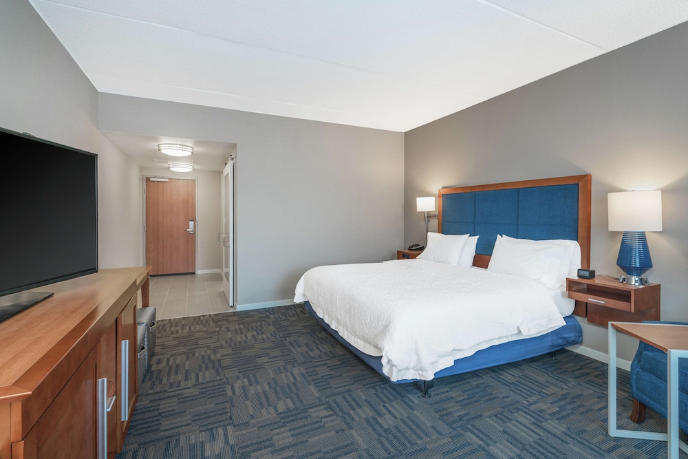 Hampton Inn & Suites Newburgh Stewart Airport - photo 13