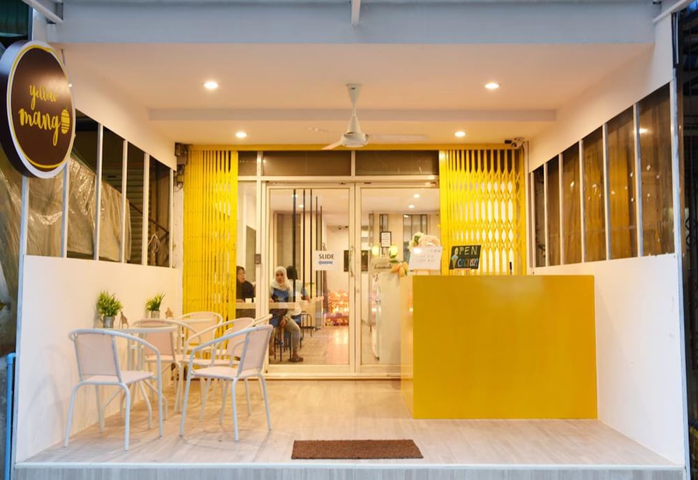 Yellow Mango Hostel