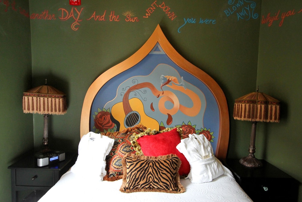 McMenamins Crystal Hotel - photo 14
