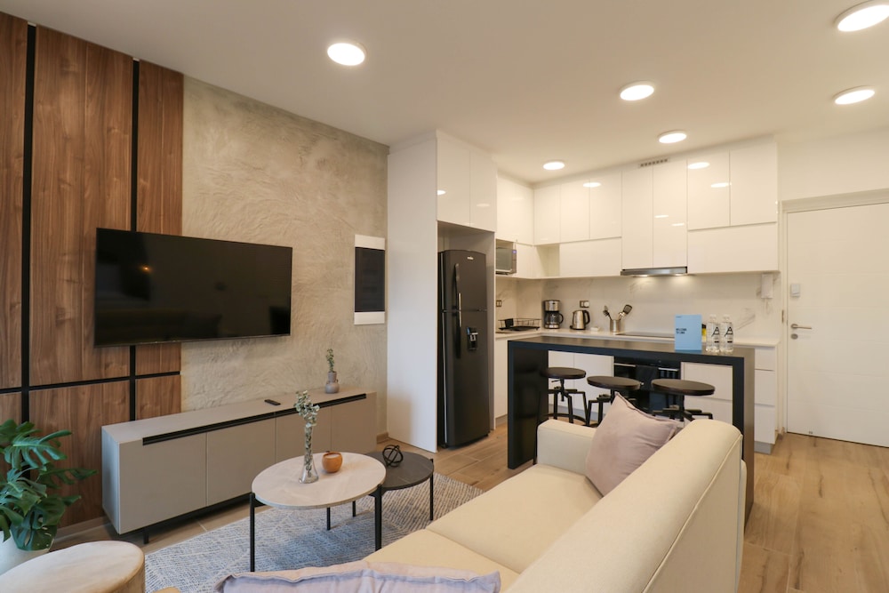 The Modern by Wynwood House — 4-Star Luxury Hotel in Lima, Peru