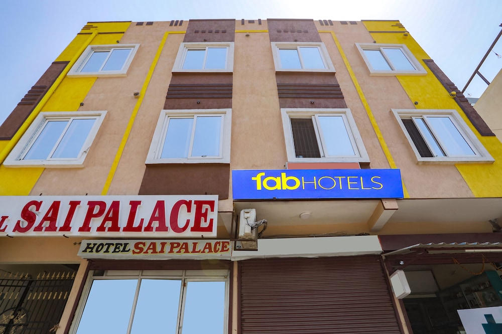 Fabexpress Sai Palace - last minute hotel in Raipur