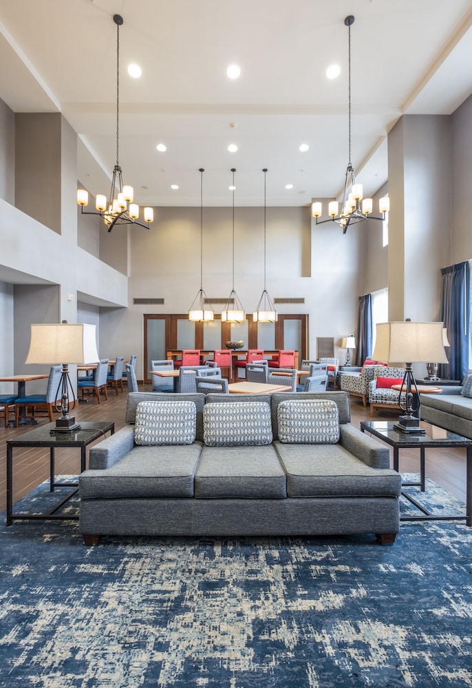 Hampton Inn & Suites Rockland - photo 2