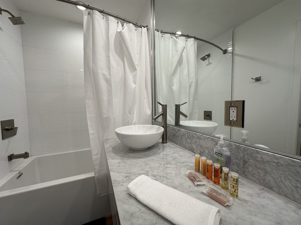 One Lux Stay HWH Downtown Los Angeles - photo 106
