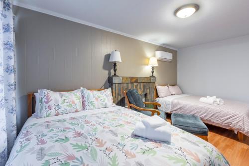 @ Marbella Lane 5BR House in Downtown Redwood City — 4-Star Luxury Hotel in Redwood, United States