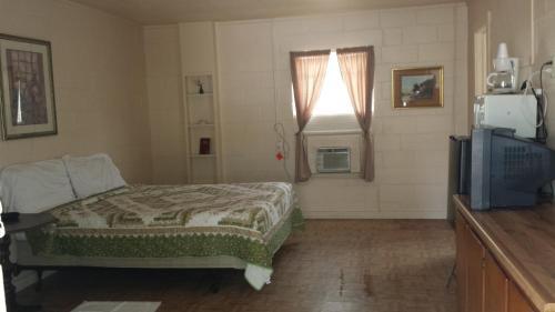Canton Motel - photo 19