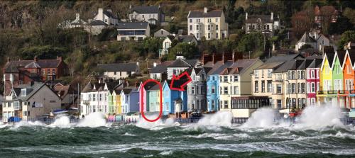 Marine Parade — Whitehead — photo 4