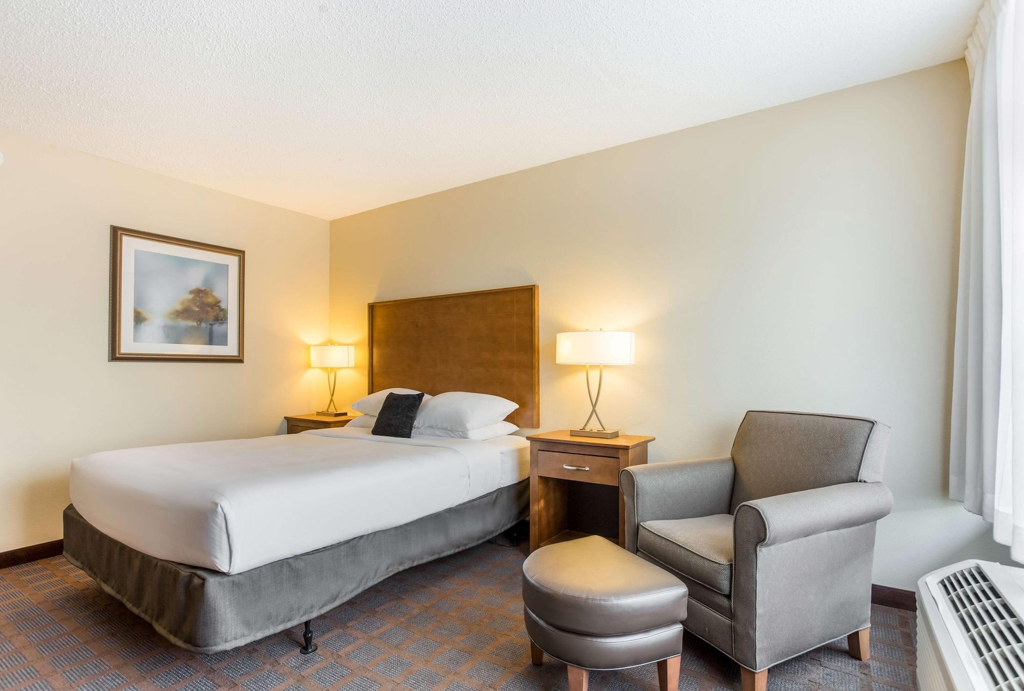 Red Lion Inn & Suites Branson - photo 25