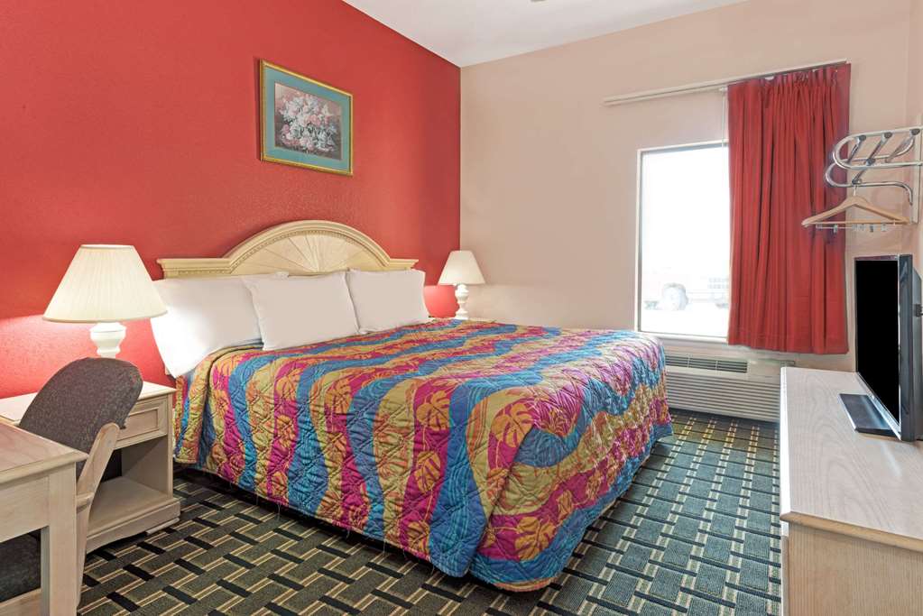 Days Inn & Suites by Wyndham Osceola AR - photo 6