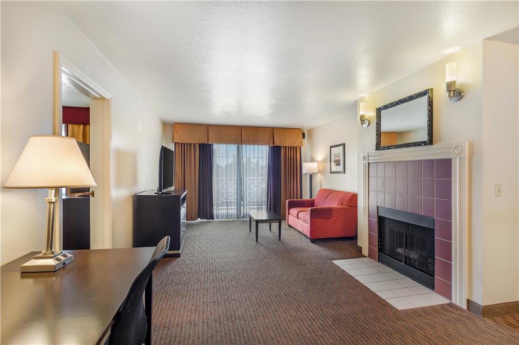 Best Western Luxury Inn - photo 6