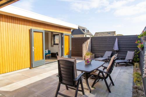 Vrijstaande vakantiewoning Petite Renard — 4-Star Luxury Hotel in Zoutelande, Netherlands