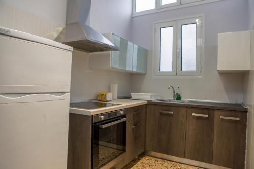 Lak Alepochori Homes — 4-Star Luxury Hotel in Kineta, Greece