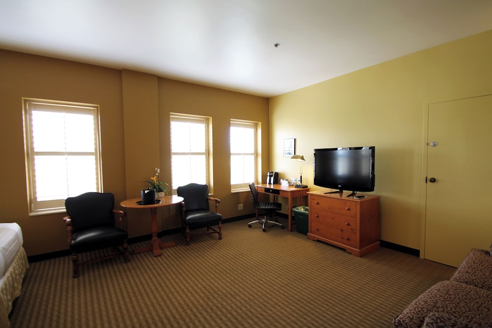 Crockett Hotel - photo 29