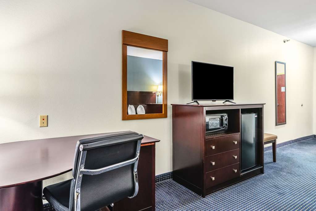Econo Lodge Inn & Suites Pritchard Road North Little Rock - photo 20