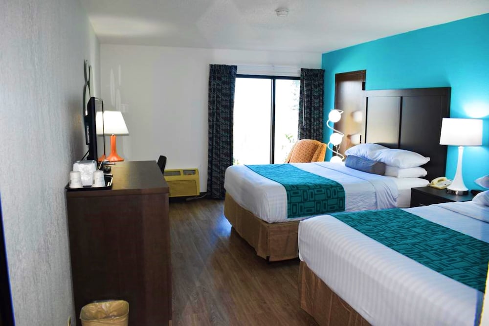 Howard Johnson by Wyndham Beaufort Parris Island - photo 6