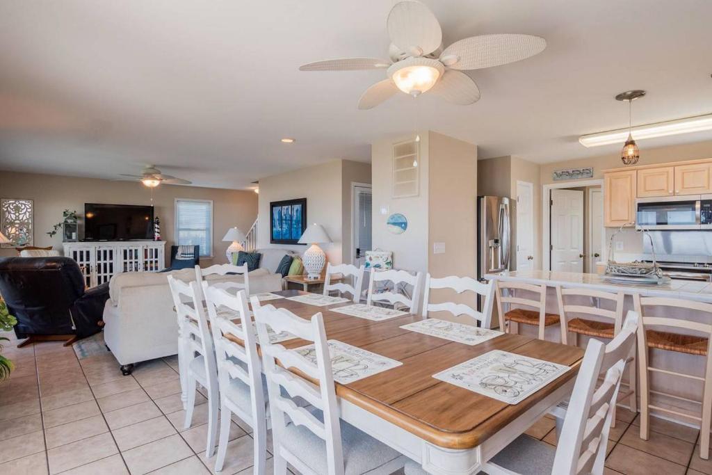 Sweet Retreat by Oak Island Accommodations - photo 12
