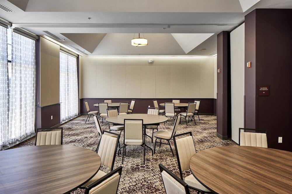 Hotel Indigo Cleveland Downtown by IHG - photo 37