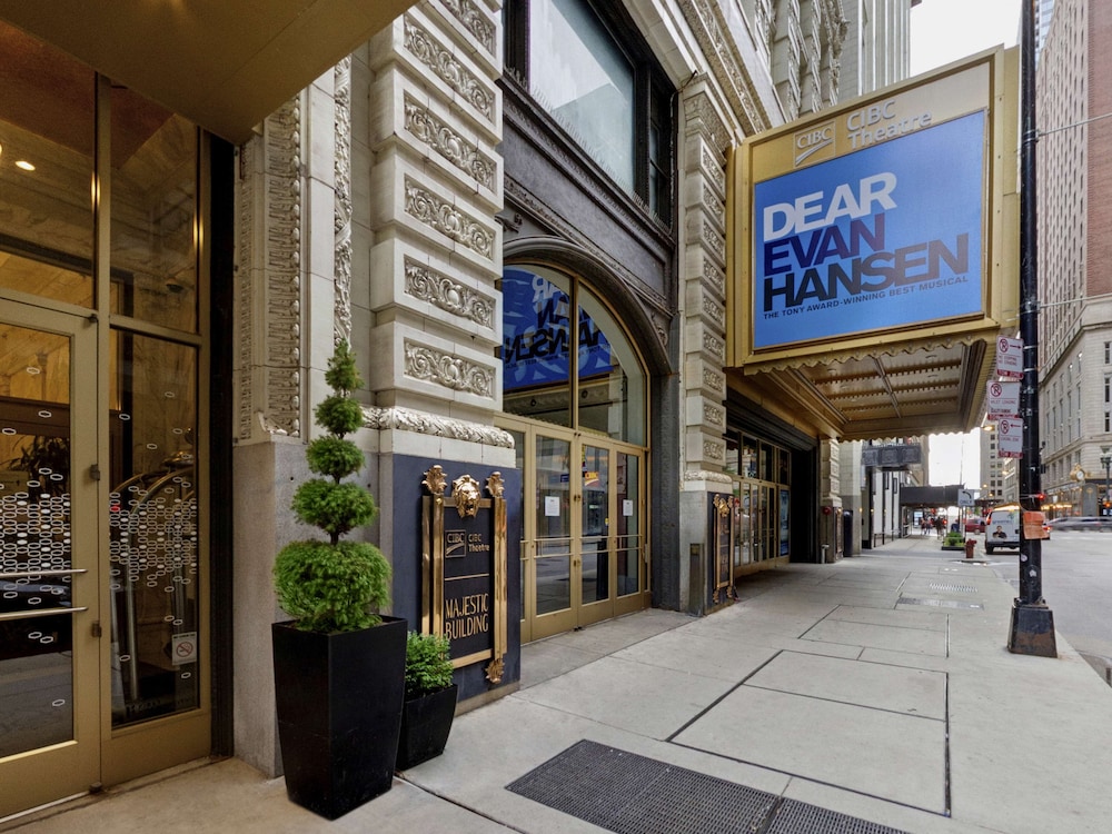 Hampton Inn Majestic Chicago Theatre District - photo 34