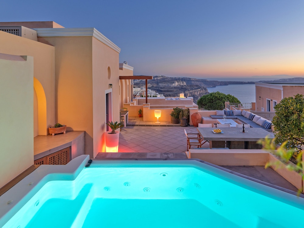 Archipel Mansion in Fira, Greece