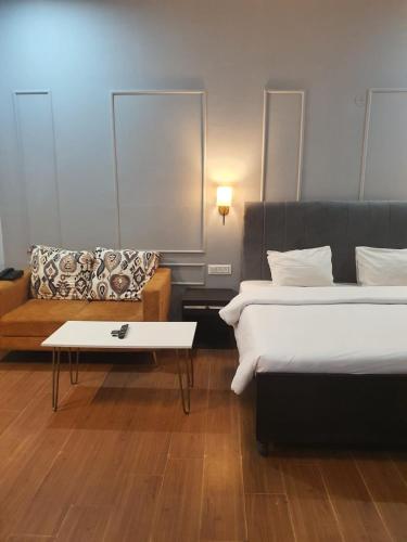 Mallenzo Suites Dlf Phase 1 in Gurgaon, India